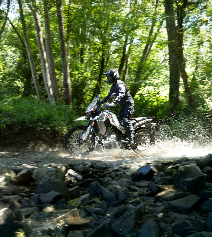 Alltrhike-key-visual