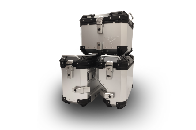 TRIS-CASES-x-cape700-cover-mobile1