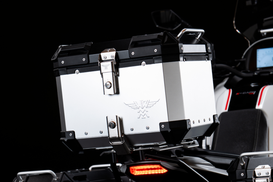 Top-CASE-x-cape700-editorial-mobile