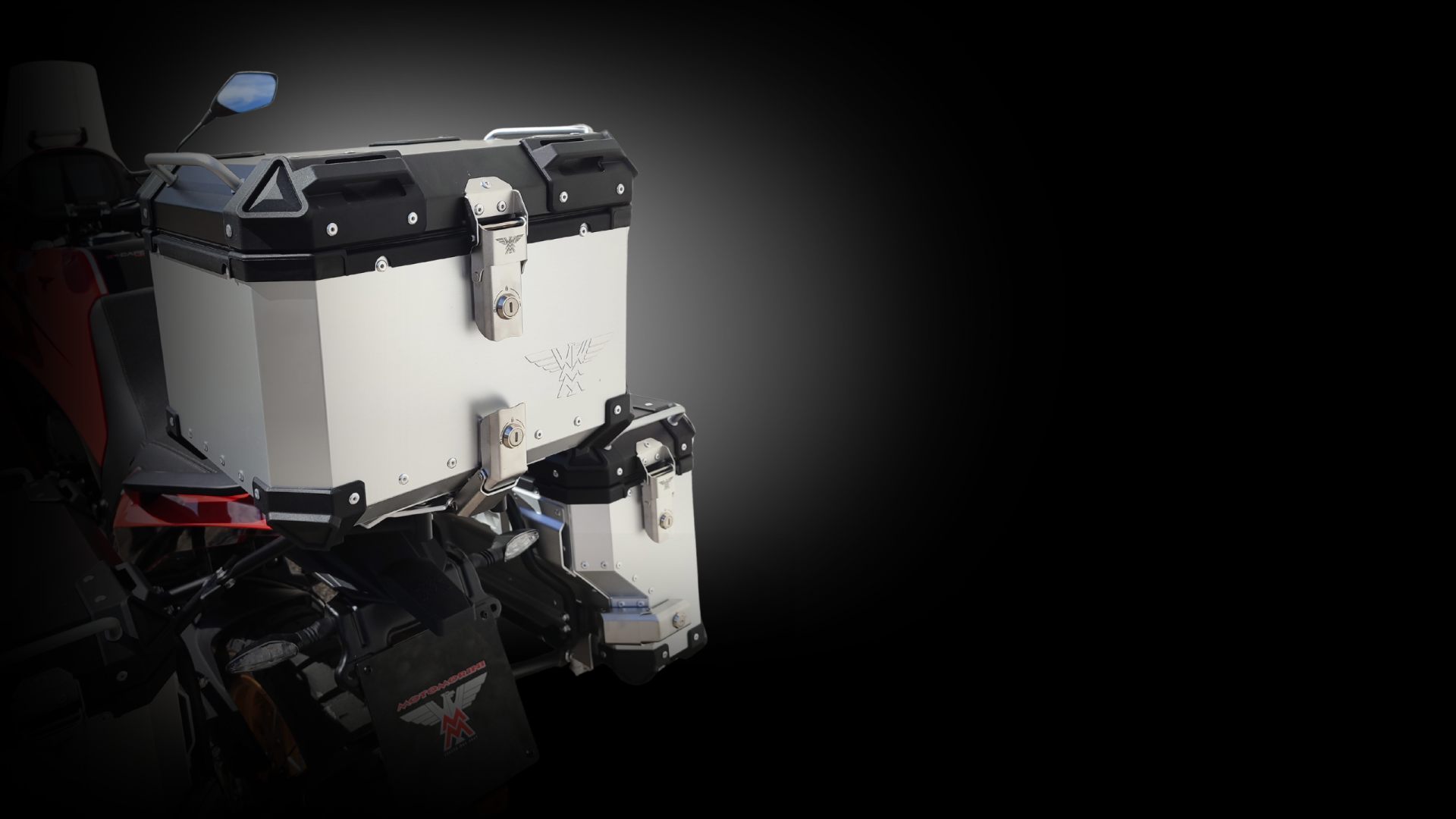 X-Cape-700-Top-case-desktop