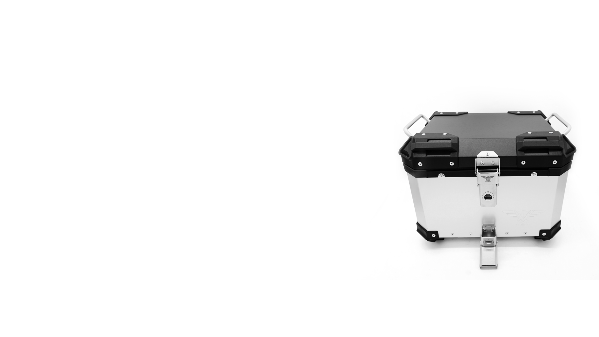 X-Cape-700-top-case-Cover-desktop-1