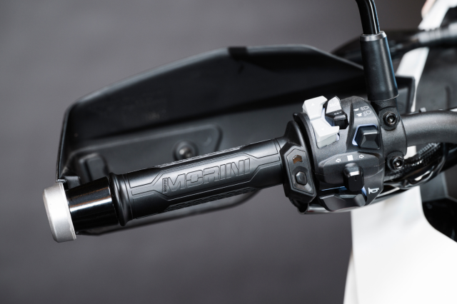 heated-grips-x-cape700-mobile-editorial