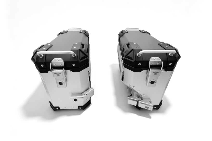 side-CASES-x-cape700-cover-mobile-1