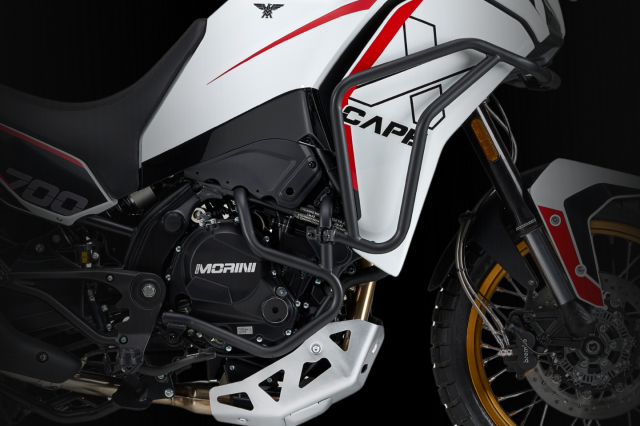 Crash-Bars-X-Cape-700-mobile-editorial