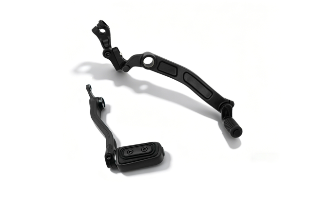 Calibro-footpegs-mobile-cover