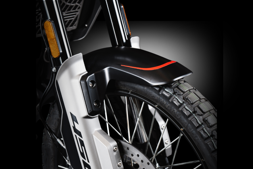 Alltrhike-low-fender-mobile-editorial